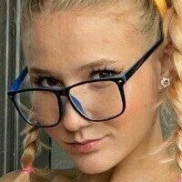x_hot_little_girl Nahé