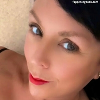 yummyhoneymodel Nahé