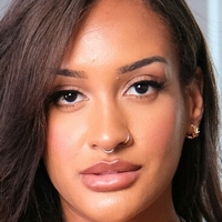 Zoey Sinn / zoeyxsinn Nahé