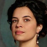 Zuleikha Robinson Nahé