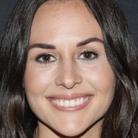 Zuria Vega Nahé
